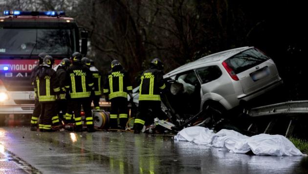 Morti raddoppiati in un anno. «Colpa del telefonino»