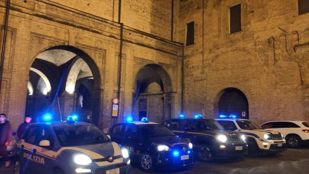Multati 21 ragazzi, di cui 6 minorenni: erano venuti a Parma da un altro comune senza giustificazioni