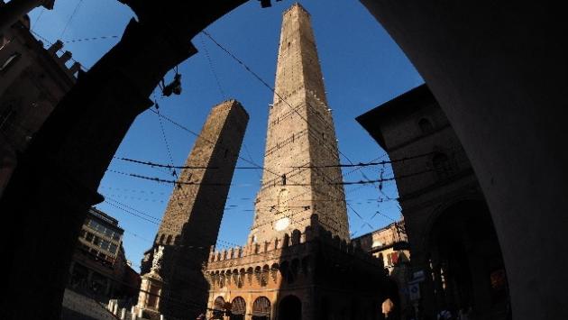 Ancora una festa Erasmus a Bologna con 15 persone e fuggi-fuggi: 4 multe