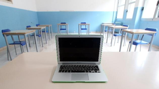 Esami di terza media e maturità:  per entrambi orale in presenza 