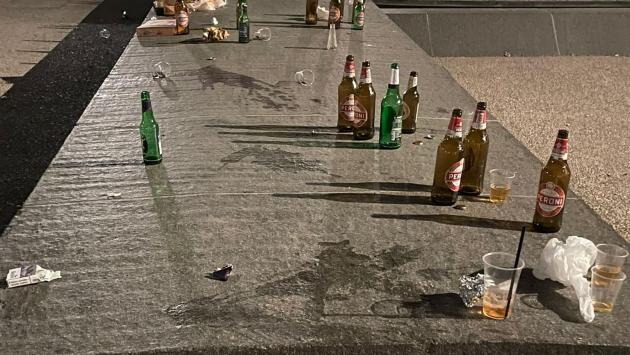 Dopo gli assembramenti una montagna di rifiuti