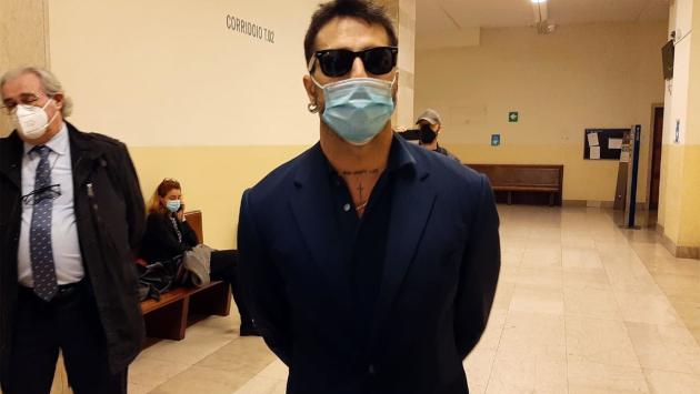 Corona si ferisce alle braccia per non tornare in carcere
