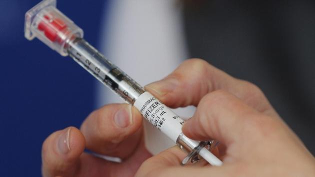 Bonaccini: "L'Emilia Romagna  è pronta a vaccinare tutti, il problema è la mancanza di dosi"