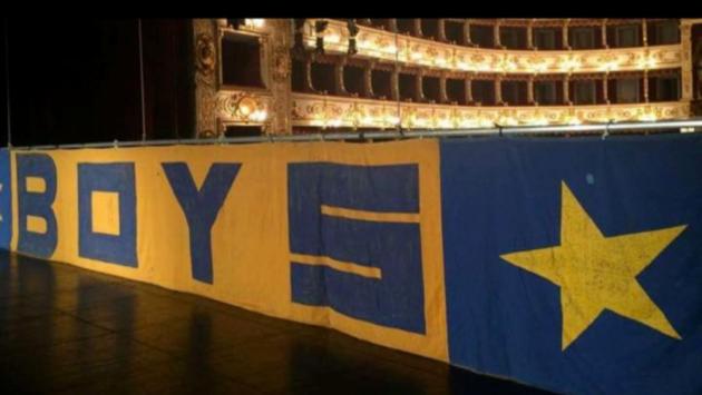 I tifosi scendono in campo al fianco dei Boys