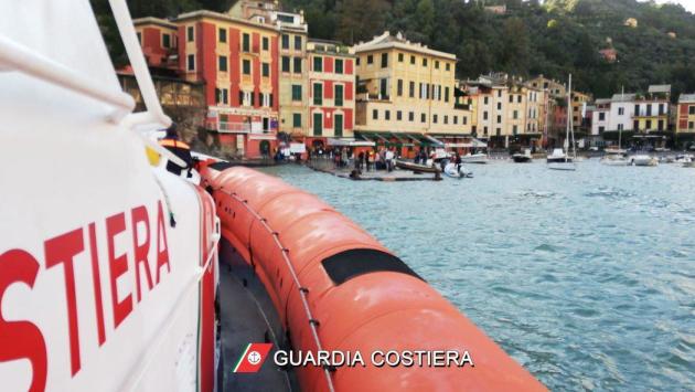 Chiuso il sentiero di emergenza: Portofino è raggiungibile solo via mare 