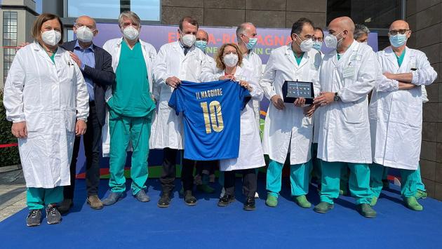 Gli azzurri in visita all'ospedale Maggiore 