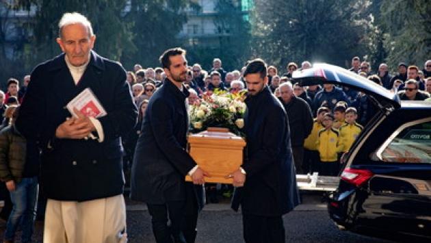 "Ciao mister, sarai sempre il nostro angelo": l'addio ad Alessandro Croci