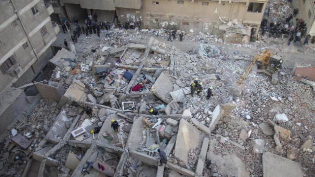 Salgono a 25 le vittime del crollo al Cairo