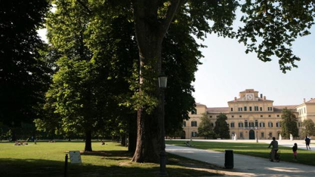 Droga da Milano al parco Ducale, un "giro" da 24mila euro: quattro arresti dei carabinieri