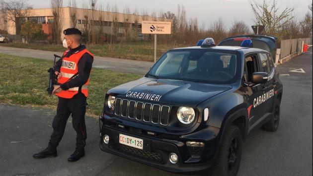 Rubano un ponteggio sotto il Ponte Verdi: fuga su un furgone inseguiti dai  Carabinieri. Un arresto