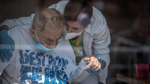 Dalla Regione Emilia-Romagna un aiuto in più, a portata di click, ai caregiver familiari