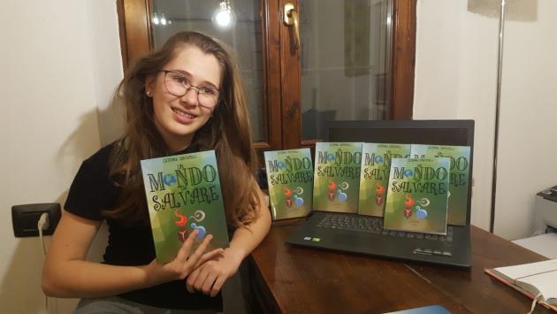 Caterina Cantarelli, 12 anni e un libro già pubblicato: «Mi ha incoraggiato la maestra»