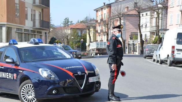 Varsi: truffa del bancomat, effettua versamenti per oltre 4.500 euro convinto di vendere il cellulare