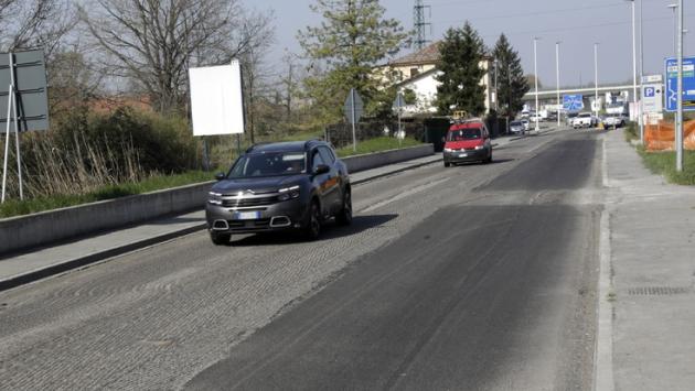 Via Langhirano, disagi per il cantiere infinito