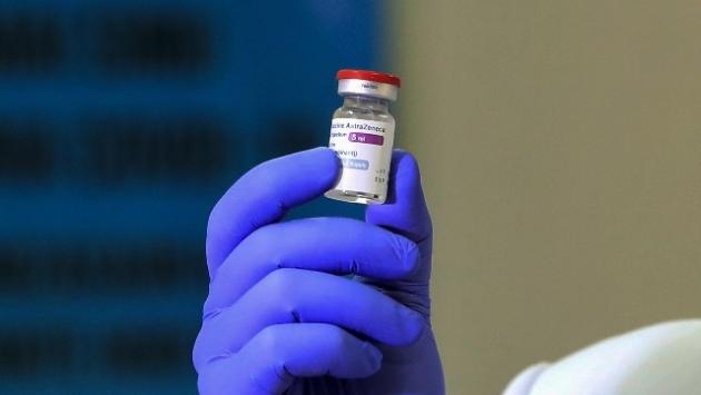 Richiamo di AstraZeneca con un altro vaccino: al via i test
