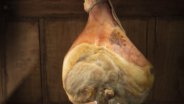 Prosciutto, la chiusura di bar e ristoranti riduce produzione e vendita. Ma il preaffettato cresce del 21%