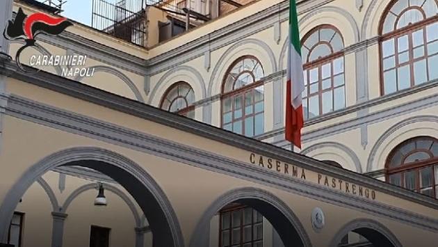 Camorra: blitz dei carabinieri, 26 arresti e sequestri per 50 milioni
