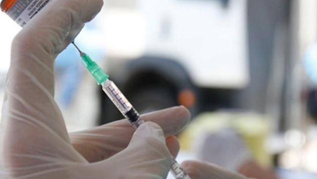 Vaccino: le persone in grave sovrappeso possono prenotare in farmacia 