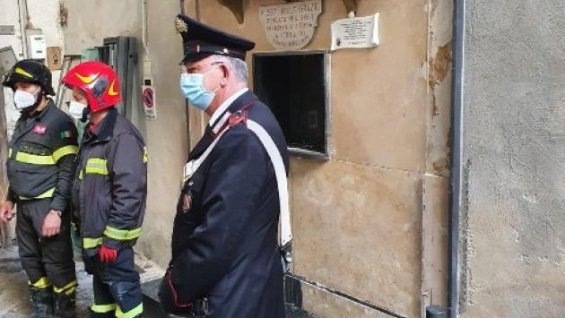 Rimosse le ceneri di un baby boss di Napoli da un'altare alla Madonna