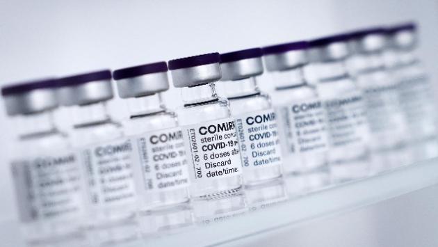 Pfizer-BioNTech chiede all'Ema il via libera per i 12-15enni