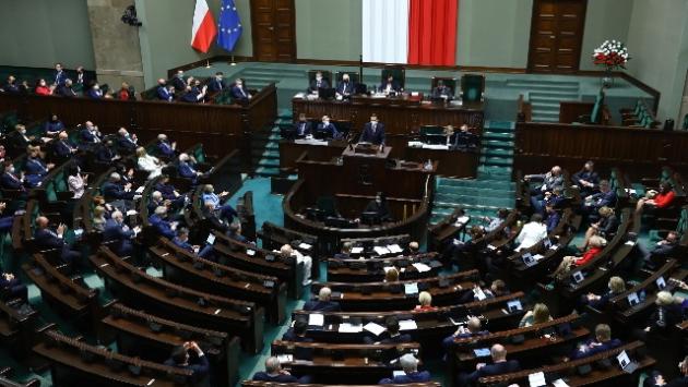 Il parlamento polacco approva il Recovery fund