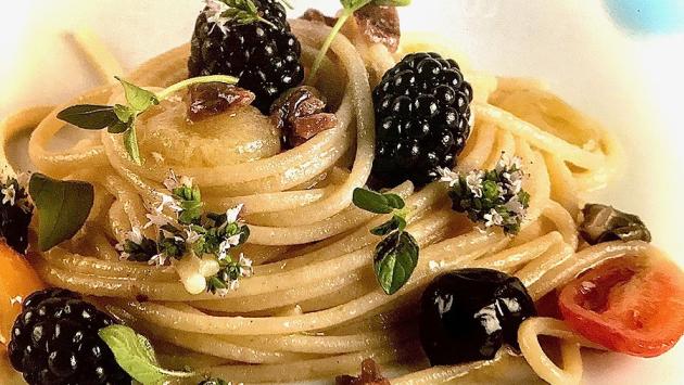 W la pasta - Spaghetti alla puttanesca di more