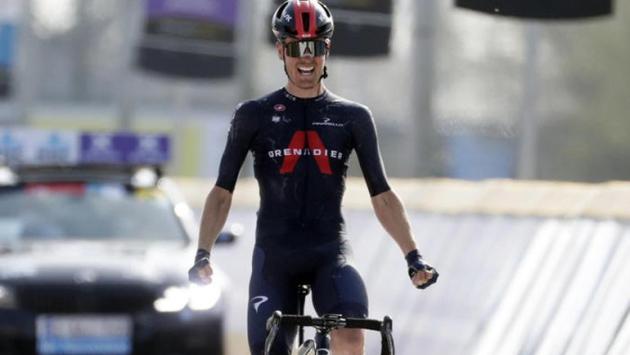 Il belga Merlier vince lo sprint a Novara 