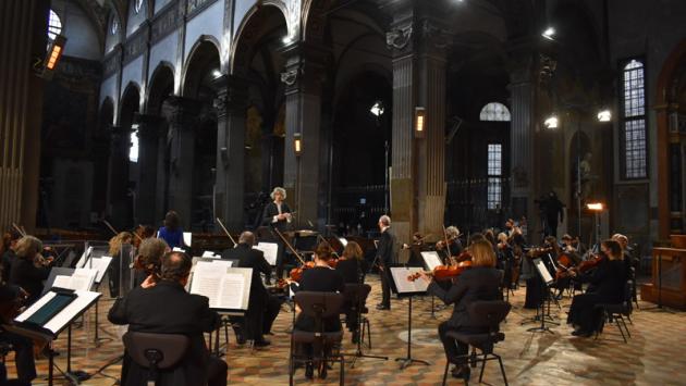 I sindacati: "Professore dell’Orchestra Toscanini licenziato per non aver fatto il tampone"