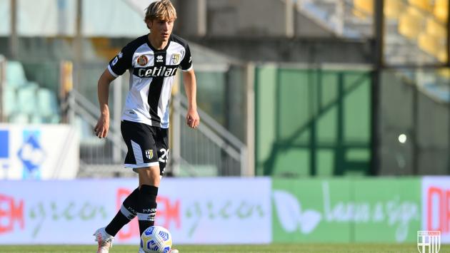 La solita "maledetta" ultima azione: Immobile-gol e il Parma (due pali) esce sconfitto dall'Olimpico con onore (e immeritatamente)