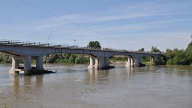 Ponte sul Po, chiusa la gara: 5 ditte in corsa