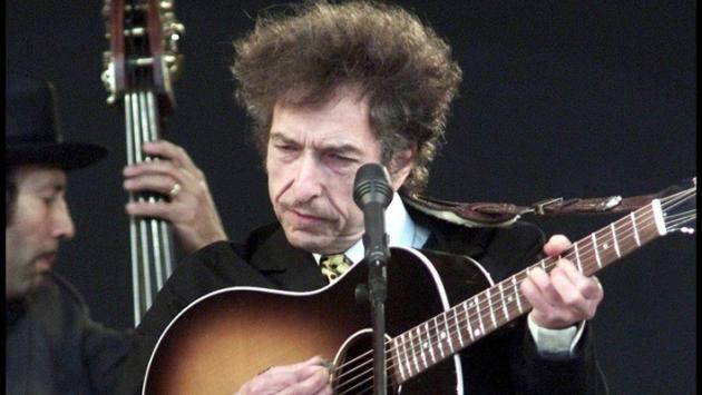 Menestrello, poeta e leggenda: Bob Dylan compie 80 anni
