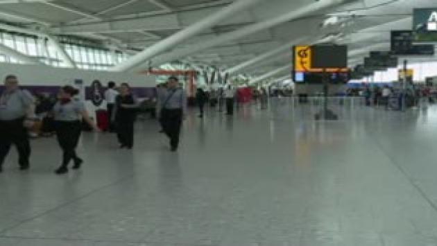 Gb: British Airways ai passeggeri, non venite in aeroporto