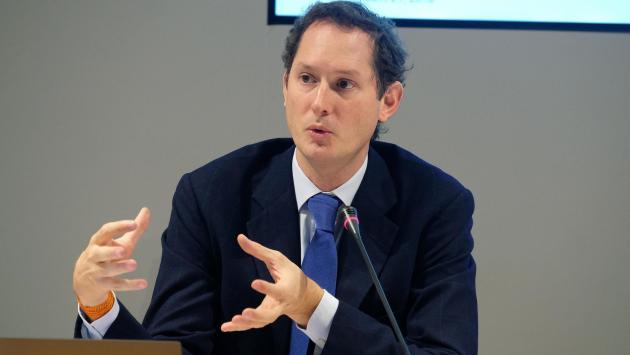 Mattarella nomina i nuovi cavalieri del lavoro: tra i 25 John Elkann e Pietro Ferrari