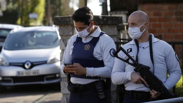 Attacco con un coltello in Francia: 6 bimbi tra i feriti