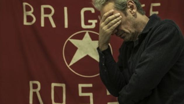 Fabrizio Gifuni è Aldo Moro in "Esterno notte" di Bellocchio