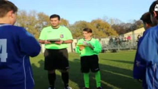 Esordisce l'arbitro piu' giovane d'Italia Video