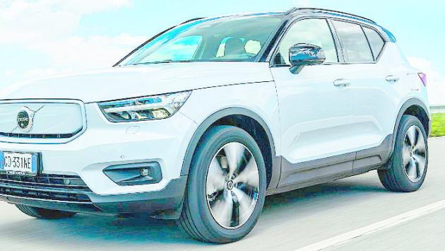 Volvo XC40, brivido elettrico