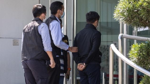 Hong Kong, arrestati 5 dirigenti del tabloid pro-democrazia