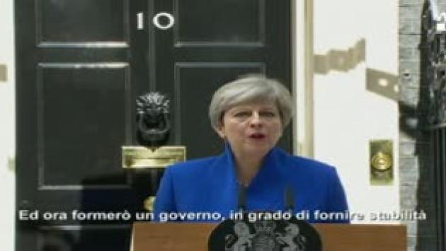 Theresa May: "Farò un nuovo governo per la Brexit"