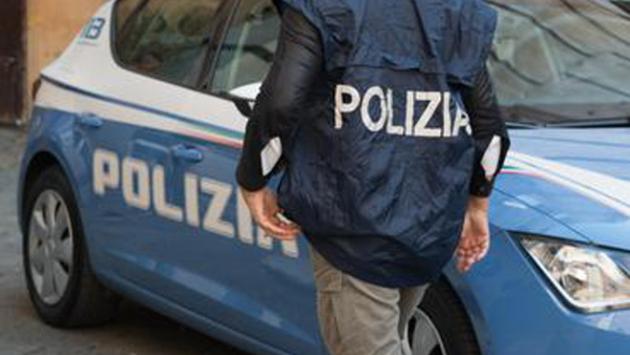Un uomo ucciso davanti a un  bar a Milano, nel quartiere Corvetto
