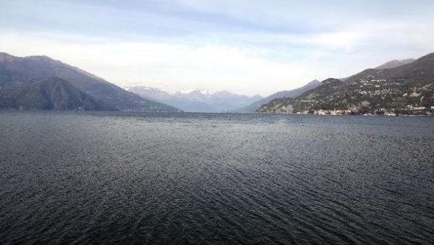 Scontro tra imbarcazioni sul lago di Como, un ferito grave 