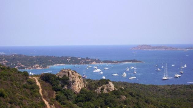 Fuori strada con l'auto in Costa Smeralda, muore 36enne