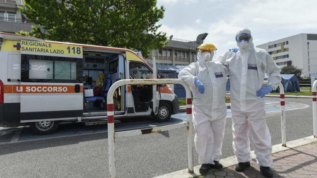 Covid, 882 nuovi casi e 21 decessi in Italia
