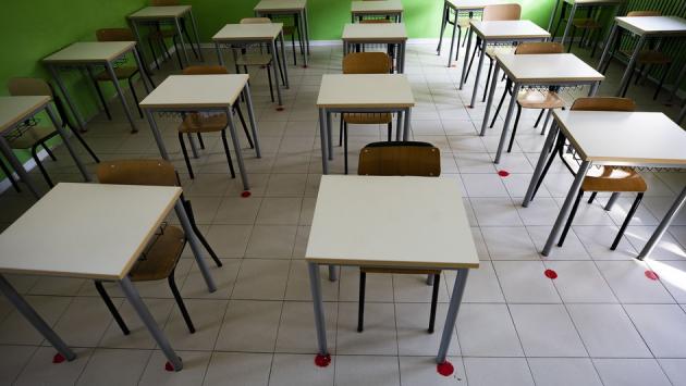 Il prefetto: «Ancora nessuna certezza. Il problema? Le classi numerose»