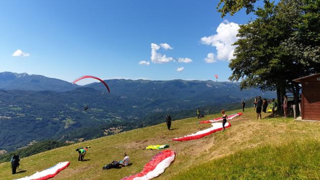 Parapendio, campionati italiani nell'alta Val Parma