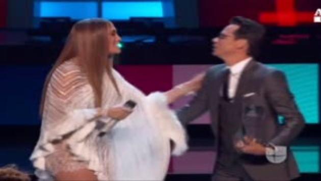 Duetto al bacio tra JLo e Marc Anthony Video