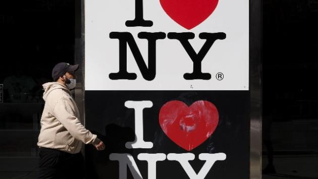 Balzo di contagi: gli Usa restano chiusi ai viaggiatori dall'Europa