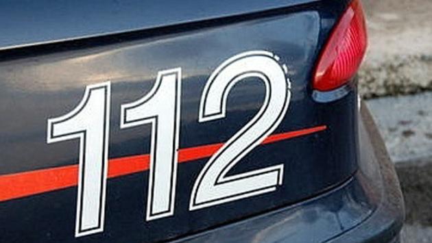 Invaghita del parroco lo perseguita, arrestata nel Ravennate