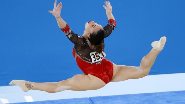 Medaglia d'argento per Vanessa Ferrari. Settebello pari, ora c'è la Serbia. Volley donne ko. La Biles in gara nella trave