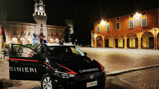 Ai domiciliari a Busseto, "evade" per prendere l'amica in stazione: arrestato